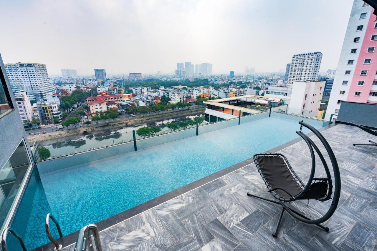 The Arrivals - Cozy Hotel - Pool & Skybar - Sgcenter Ho Chi Minh City Exterior photo