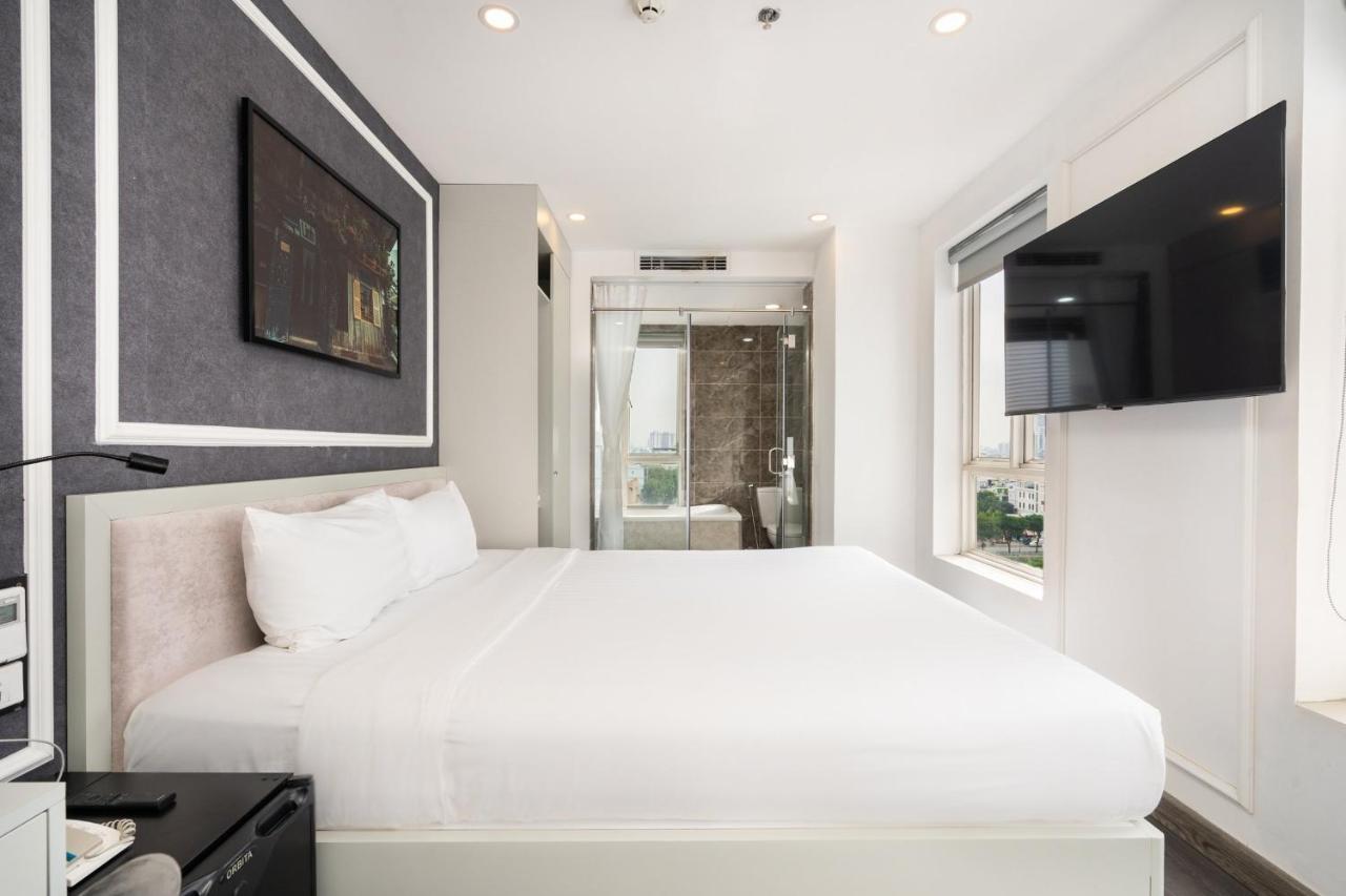 The Arrivals - Cozy Hotel - Pool & Skybar - Sgcenter Ho Chi Minh City Exterior photo