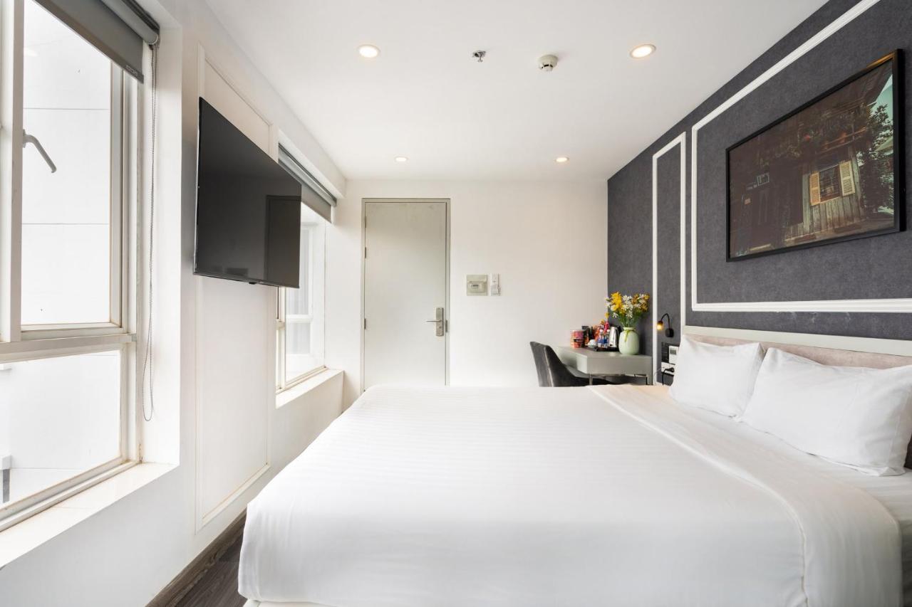 The Arrivals - Cozy Hotel - Pool & Skybar - Sgcenter Ho Chi Minh City Exterior photo
